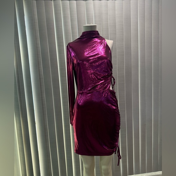 🌸BOUTIQUE pink metallic one shoulder dress ✨ - Picture 10 of 15